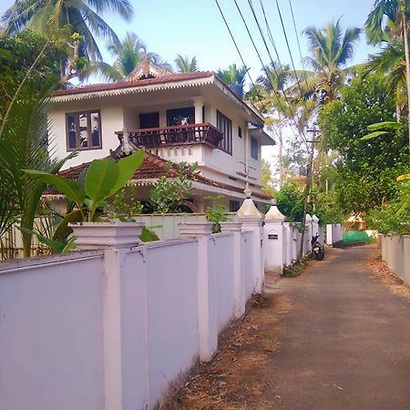 Thachattu Homestay Vaikom Extérieur photo