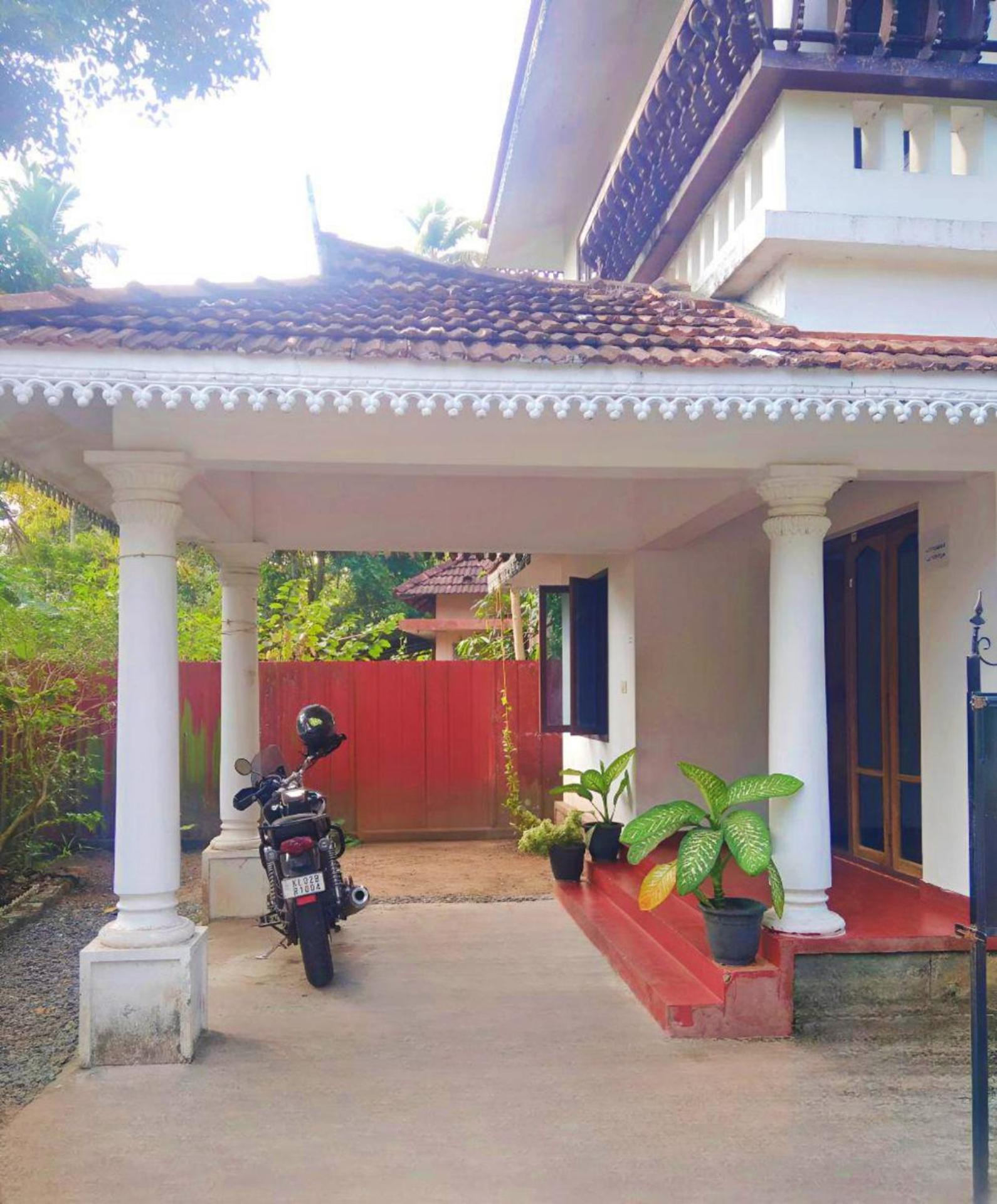 Thachattu Homestay Vaikom Extérieur photo