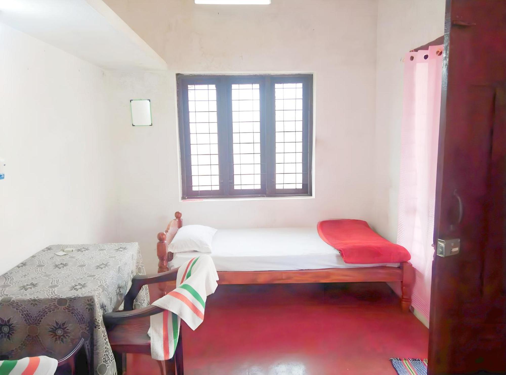 Thachattu Homestay Vaikom Extérieur photo